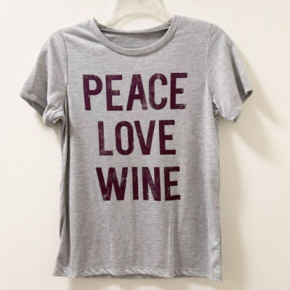 Grayson Threads “Peace Love Wine” Short Sleeve T-Shirt - Size Small - Picture 1 of 6